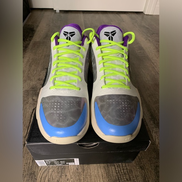 kobe 5 - Picture 2 of 6